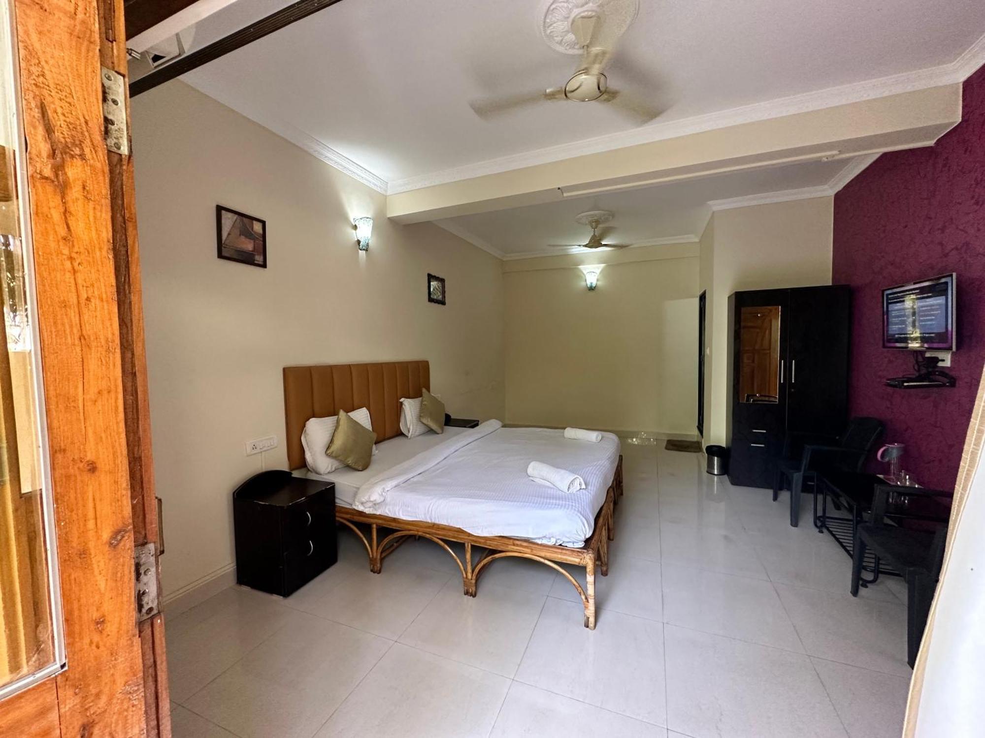 Hotel Leela Inn Candolim Marmagao Екстер'єр фото
